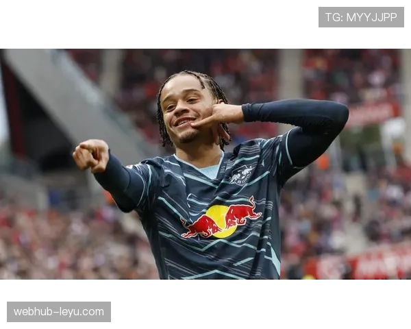 哈维·西蒙斯过人数据亮眼，年轻天才赛场尽显独特风采