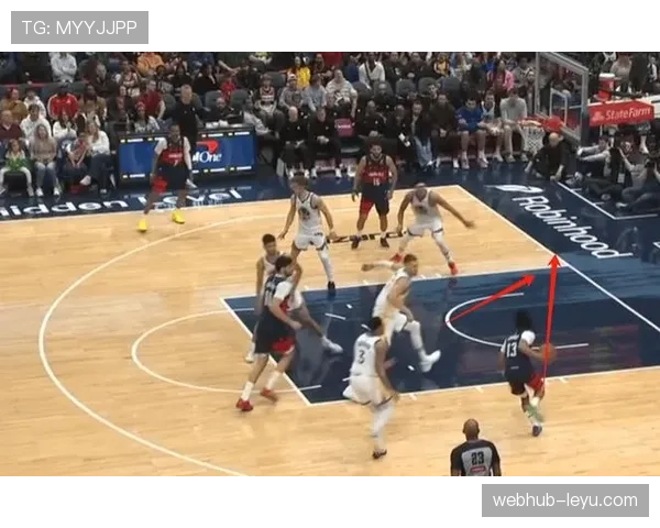 波尔津吉斯利用挡拆拉开空间提升队内三分效率明显